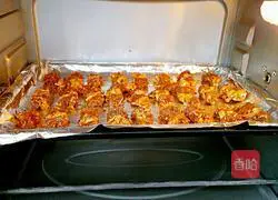 Illustration of how to make toothpick mutton skewers 8