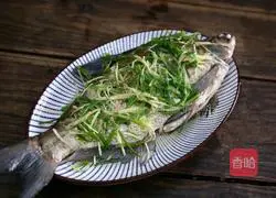 Illustration of how to make steamed fish 8