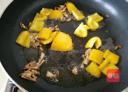 Illustration of how to make fried white rice cake with cuttlefish 4