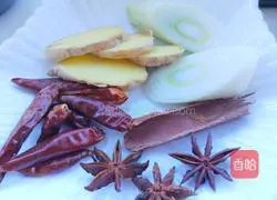 Illustration of Braised Pork Trotters 4