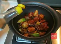 Illustration of how to make plum pork ribs 8