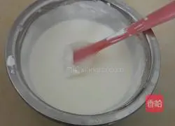 Illustration of how to make matcha jelly mousse 14