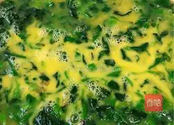 Illustration of how to make spinach, shrimp and egg custard 8