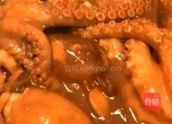 Illustration of how to make spicy octopus 3