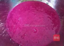 Illustration of how to make dragon fruit mousse 3