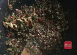 Illustration of how to make minced pork with grandma's vegetables 8