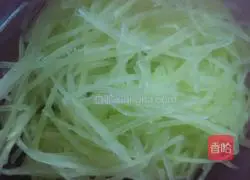 Illustration of how to make fish-flavored shredded pork without chili pepper 1