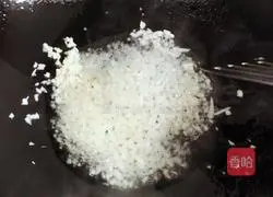 Recipe for stir-fried loofah with minced garlic Illustration 10