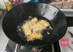 Illustration of how to make crispy dry-fried hairtail 12