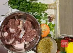 Illustration of how to make yogurt salad with pork chop 1