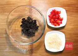 Illustration of how to make steamed chicken with drum juice 4