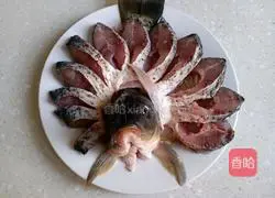 Illustration of how to make the prosperous peacock fish with open tail 9