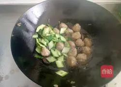 Illustration of how to make pine mushroom and mackerel balls 7