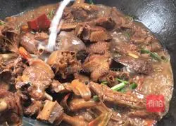 Illustration of how to make beer duck 17