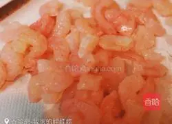 Illustration of how to cook dried shrimps in tomato sauce 2