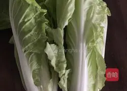 Illustration of how to make pickled pepper, chicken feet and stewed cabbage 2