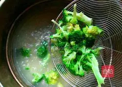 Illustration of how to make vegetarian fried pasta 5