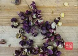 Illustration of how to make spicy herring chunks 4