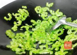 Bitter Melon Egg Recipe Illustration 7