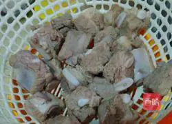 Illustration of how to cook pork ribs with corn and potatoes 4