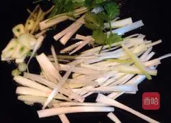 Illustration of home-style pot-wrapped pork 13