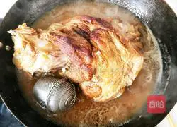 Illustration of Braised Pork Knuckles 17