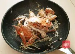 Illustration of how to make stir-fried crabs with green onion and ginger 9