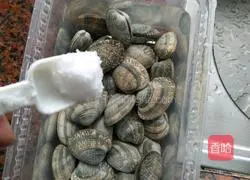 Illustration of how to make Enoki Mushroom Vermicelli Stew 2