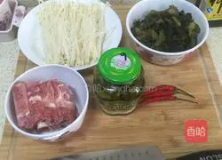 Illustration of the homemade version of sour soup and fat beef 1