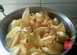 Illustration of how to make Sichuan leaf cake 7