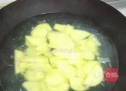 Illustration of how to make Sichuan style mashed potatoes 3