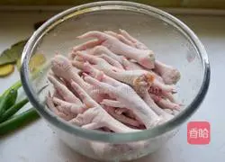 Illustration of Braised Chicken Feet 1