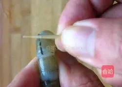 Illustration of braised prawns in oil 2