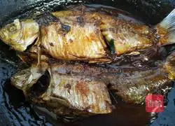 Illustration of Braised Crucian Carp 11