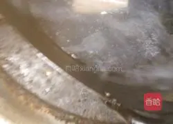 Illustration of how to cook twice-cooked pork with green onions 3