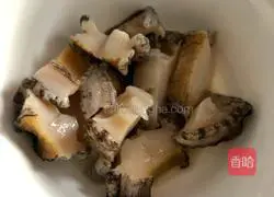 Illustration of how to make seafood porridge 2