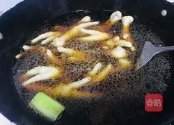 Illustration of braised chicken feet 9