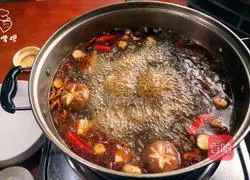 10-minute instant spicy snail noodle soup | Illustration of how to make large-mouth snails 6