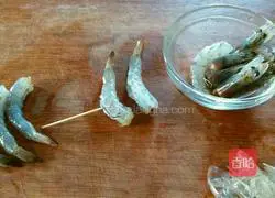 Illustration of how to make pasta (seafood pasta with pesto brandy) 2