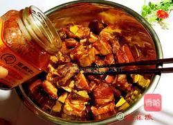 Illustration of how to make steamed pork ribs and lotus root 4