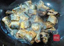 Illustration of how to make pan-fried saury 11