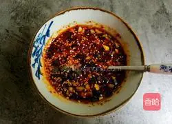 Illustration of how to make garlic white meat 9