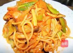 Illustration of how to make bacon and vegetable pasta 4