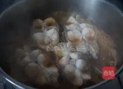 Illustration of how to stew fish with shredded radish 8