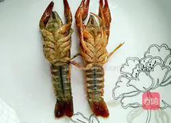 Illustration of how to make garlic crayfish 1
