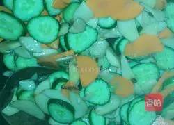 Illustration of how to make the new three delicacies 19