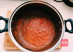 Illustration of homemade tomato sauce without additives 5