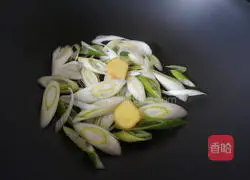 Illustration of dry-roasted large yellow croaker 3