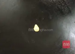 Illustration of how to make pan-fried fresh pond fish 5