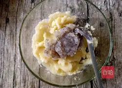 Golden Cheese Shrimp Balls (Oven Version) Recipe Illustration 9